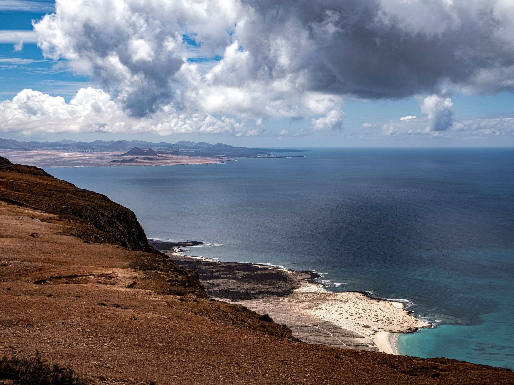La costa di Fuerteventura vista dall'aereo in fase di atterraggio
